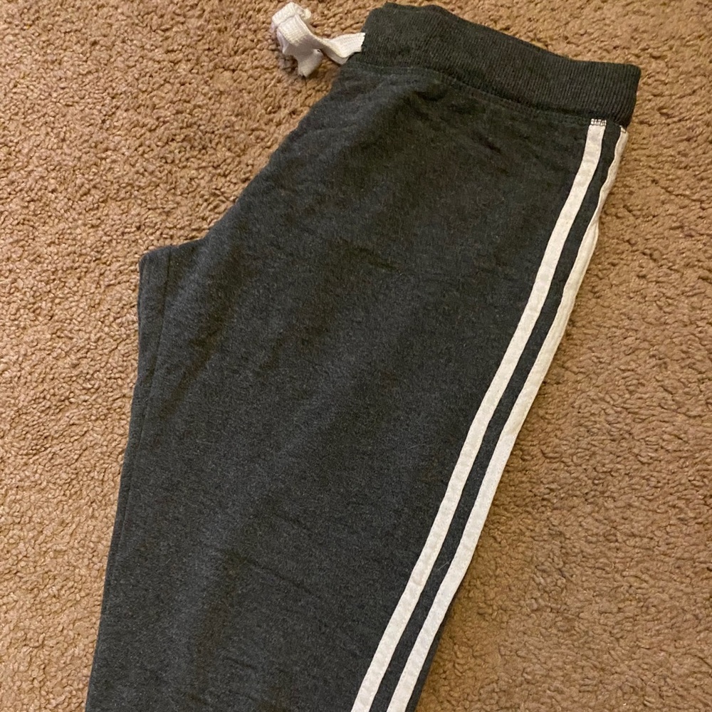 Fashionnova fleece joggers - Picture 3 of 3
